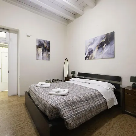 Nel Cuore Di V ,bologna By Shortholidays 3* 볼로냐